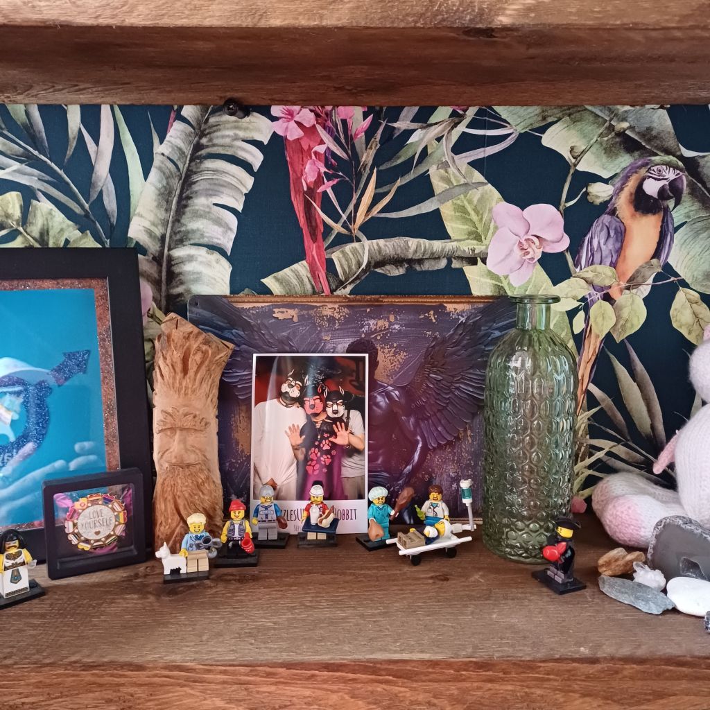 The abdication of&nbsp;home